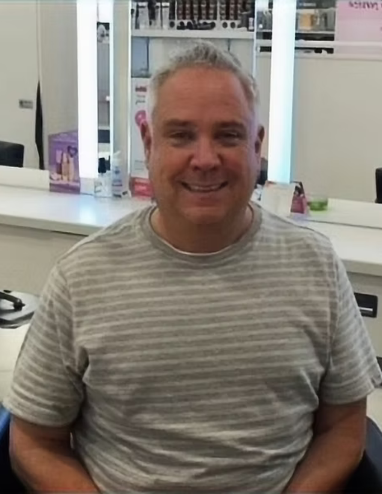 Hair stylists in Hot Springs "Scott Sachnoff, professional hair stylist and owner of Blondology Salon in Hot Springs, AR, specializing in blonding and balayage."